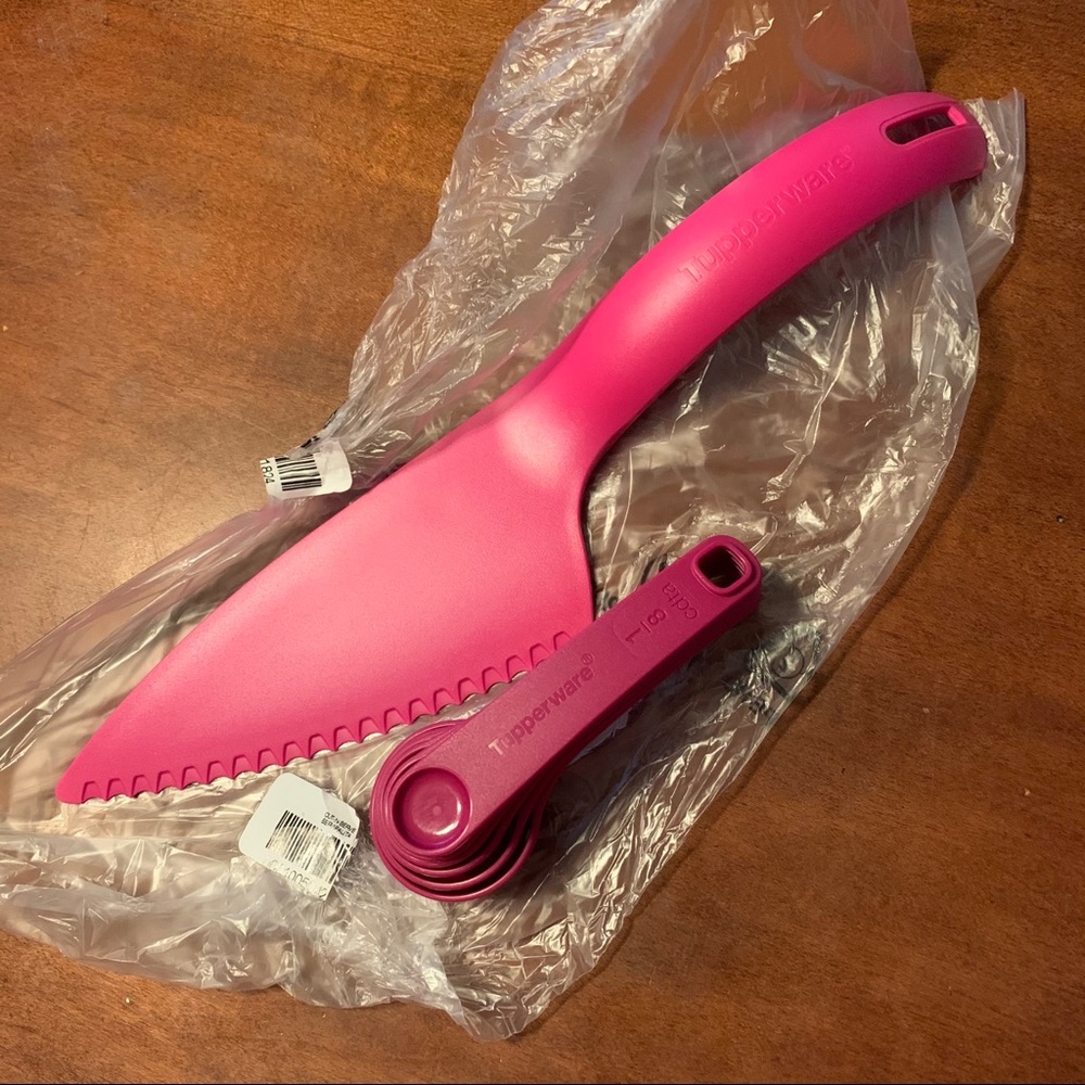 Tupperware Baking Kitchen Utensils - Picture 1 of 3